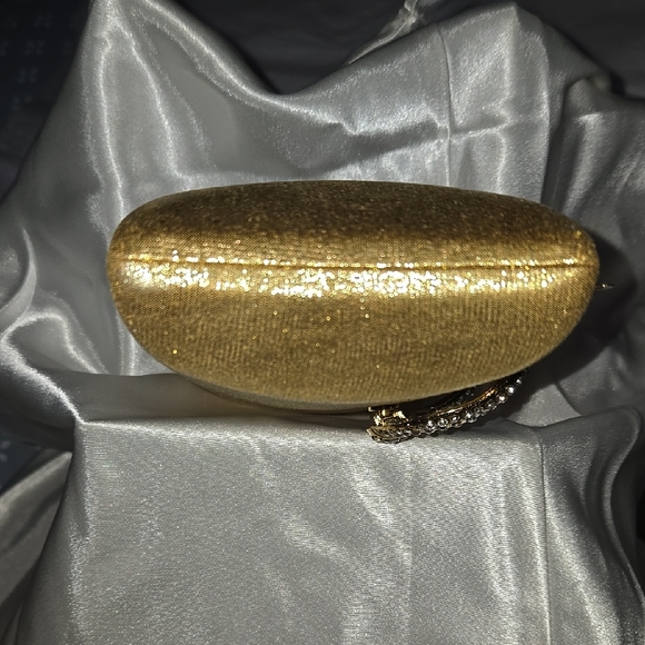 Elegant Gold Clutch with Crystal Accent
